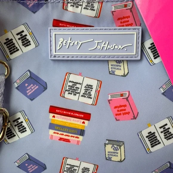 Betsey Johnson Book lovers Print Women's Bag - Picture 2 of 3